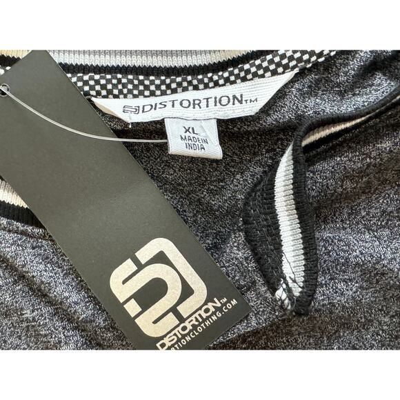 New ~ DISTORTION ~  Short Sleeved Henley Neck T-Shirt Size XL - Picture 3 of 5